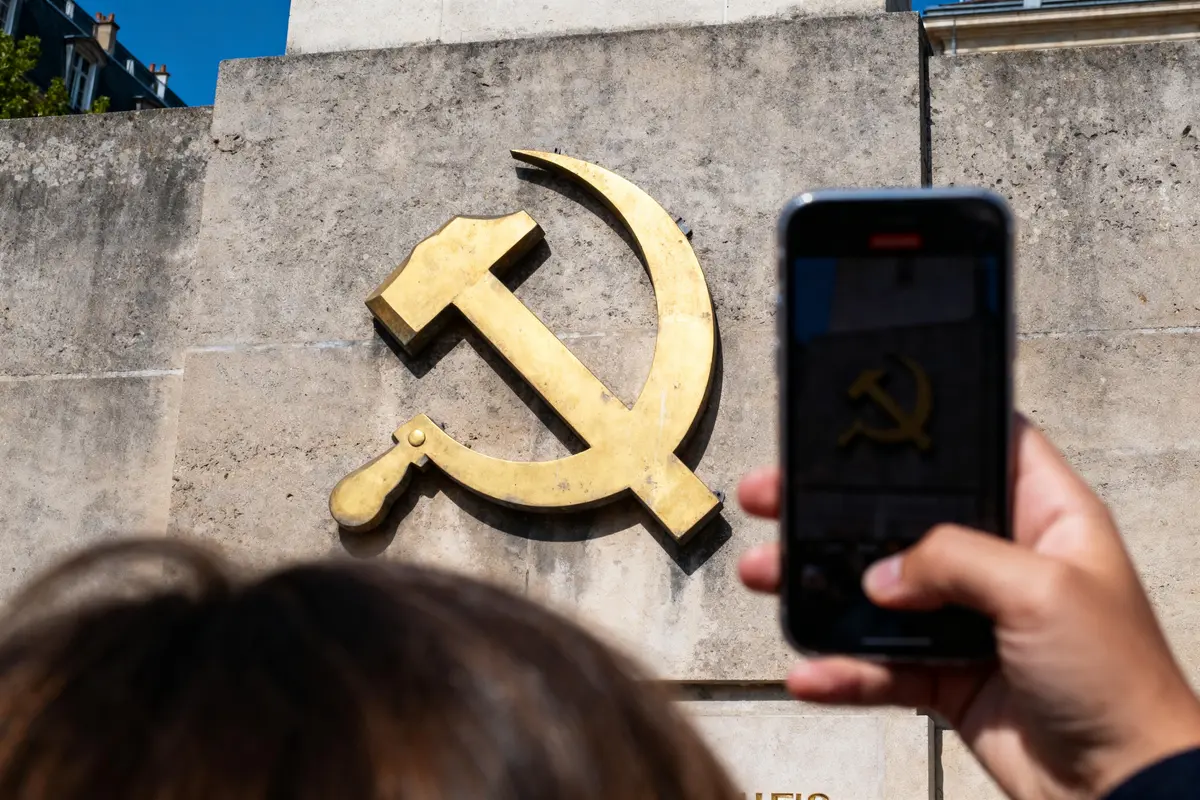 Symbole du communisme : Quelle histoire pour la faucille ?