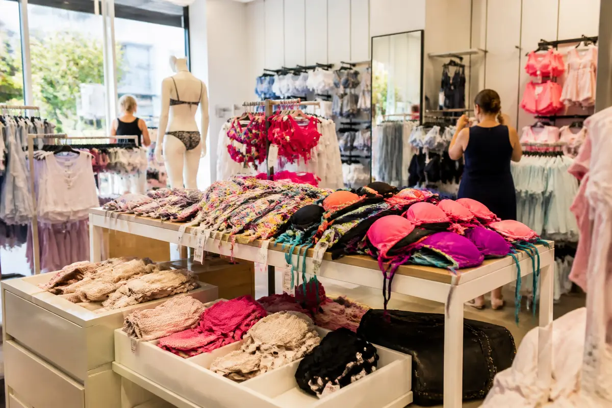 Soldes chez Etam : lingerie, mode &amp; pyjamas à petits prix !